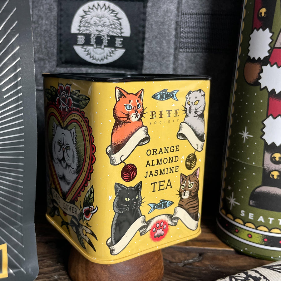 Orange Almond Jasmine Tea in the Cat Lover Tin